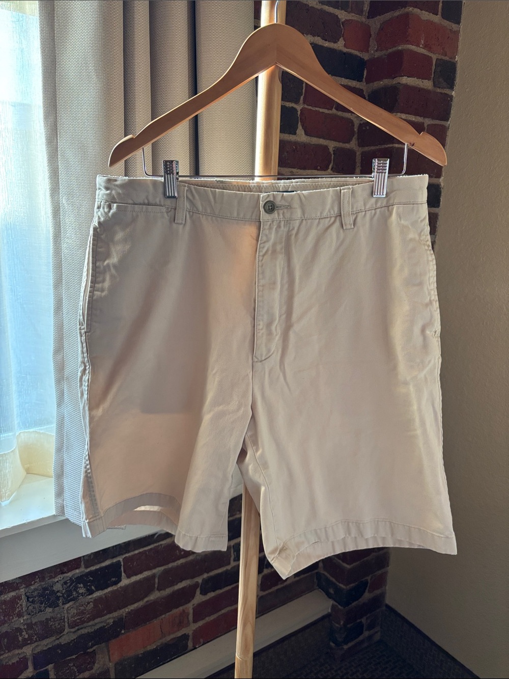 Nautica Clipper Men's Relax Fit Shorts in Light Beige Size 36